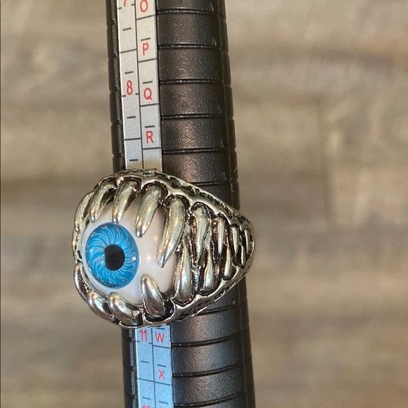 Silver Ring with Blue Eye Design - Picture 9 of 11